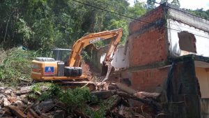 Defesa Civil Municipal segue com demolição de casas interditadas e com laudo técnico para o procedimento desde 2011