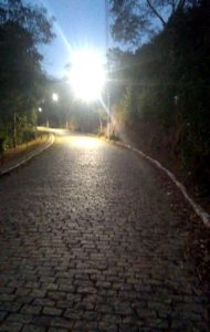 Rua de acesso ao Cemitério Municipal recebe iluminação de LED